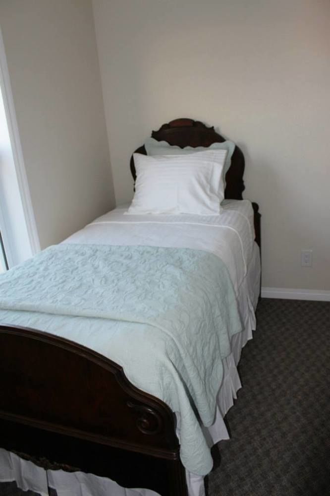 Honeycomb Bed & Breakfast Onanole Exterior photo