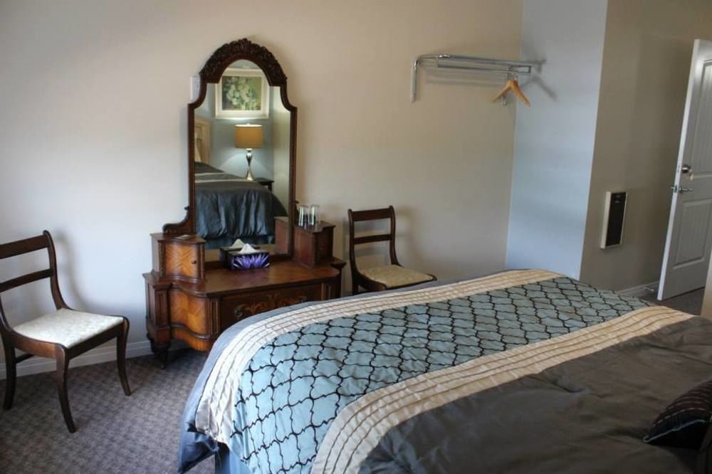 Honeycomb Bed & Breakfast Onanole Exterior photo